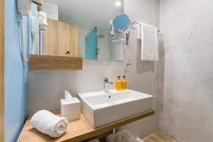 Koupelna v ubytování ibis Styles Athens Routes