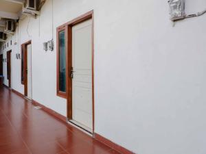 Fotografie z fotogalerie ubytování RedDoorz near RSUD Nganjuk v destinaci Nganjuk