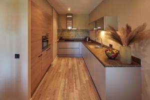 Η κουζίνα ή μικρή κουζίνα στο Farm house Van der Valk Hotel Leeuwarden