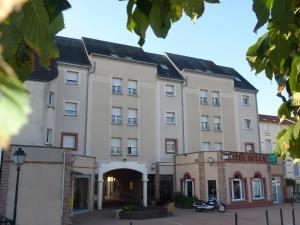 Gallery image of Hotel Sully in Nogent-le-Rotrou