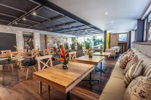 Istumisnurk majutusasutuses Mika Suites