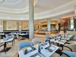 Posezení v ubytování Mövenpick Hotel Bahrain