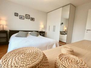 Cama ou camas em um quarto em Modern, bright and spacious 3 bedrooms 2 bathrooms