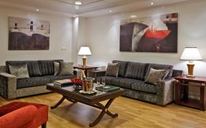 Area soggiorno di Piraeus Theoxenia Hotel