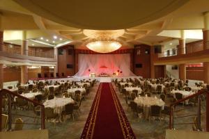 Restaurant o iba pang lugar na makakainan sa Tunis Grand Hotel