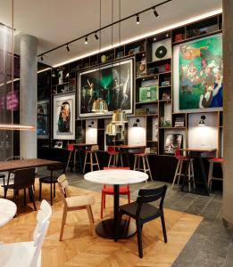 Posezení v ubytování citizenM Seattle South Lake Union