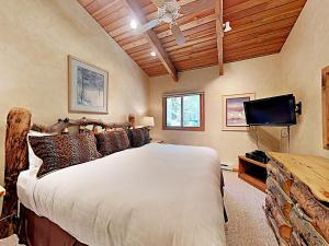 Timberline Condominiums 1 Bedroom Loft Standard Unit A3G