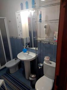 Łazienka w obiekcie Apartamento Neptuno playa 06