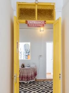 A bed or beds in a room at La Casita de Arrecife