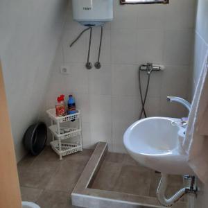 ห้องน้ำของ Katun Mokra accommodation & horseback riding