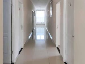 Foto sihtkohas Jakarta asuva majutusasutuse Wisma Talenta Mitra RedDoorz galeriist