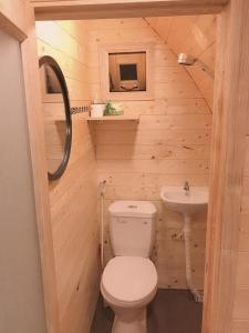 Phòng tắm tại Nooi Homestay Living