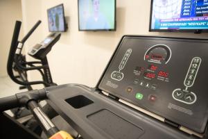 Posilňovňa alebo fitness centrum v ubytovaní Lagaria Hotel