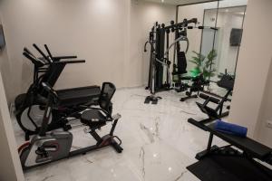 Posilňovňa alebo fitness centrum v ubytovaní Lagaria Hotel