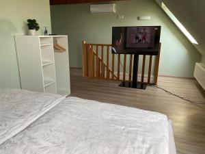 Postel nebo postele na pokoji v ubytování Holiday Home Weigelt by Interhome + 8 fotografií