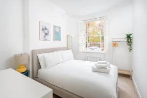 Galeriebild der Unterkunft Chic and modern 2-bed flat with patio in Pimlico, Central London in London