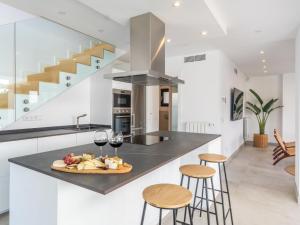 Kuchyňa alebo kuchynka v ubytovaní Holiday Home Ca na Cati by Interhome
