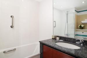 Bagno di Millennium Hotel and Conference Centre Gloucester London