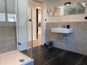 Ein Badezimmer in der Unterkunft Hof Hallenberg