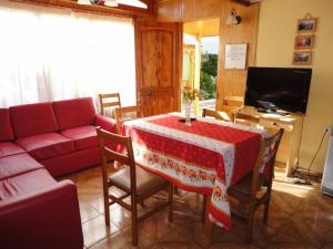 TV a/nebo společenská místnost v ubytování Hostal Miramar