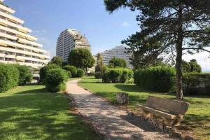 Фотография из галереи MARINA BAIE DES ANGES - AMIRAL в Вильнёв-Лубе
