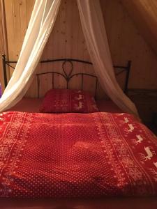 Postel nebo postele na pokoji v ubytování Romantic Eco Holiday Home