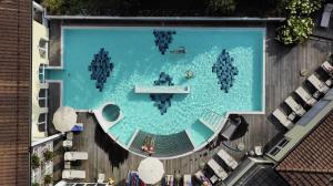 Bazén v ubytování Resort Hof Weissbad nebo v jeho okolí