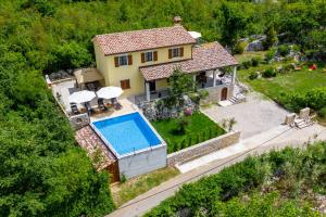 Bazén v ubytování Villa Gogli with private pool in Rabac Labin nebo v jeho okolí
