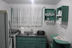 A bathroom at Pousada Canto da Galheta