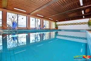 Basen w obiekcie Ferienwohnung Woody lub w pobliżu