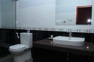 Kylpyhuone majoituspaikassa Hotel Pinnalanda