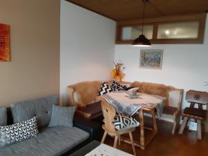Część wypoczynkowa w obiekcie Ferienwohnung Woody