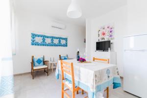 Φωτογραφία από το άλμπουμ του Residence Fior di Sulcis σε Calasetta +272 φωτογραφίες