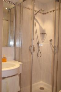 Ванная комната в Hotel Gasthaus Hirschen