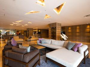 Maizuru Grand Hotel的休息区