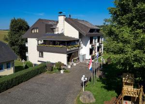 Foto da galeria de Hotel-Restaurant Maas em Lutzerath