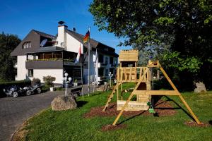 Kawasan permainan kanak-kanak di Hotel-Restaurant Maas