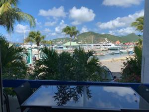 Swimmingpoolen hos eller tæt på Appartement neuf en plein cœur de Philipsburg