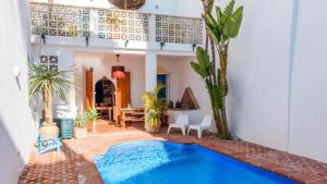 The swimming pool at or close to Villa El Patio Andaluz Velez-Malaga by Ruralidays