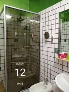 Ένα μπάνιο στο Gaia B&B +25 φωτογραφίες