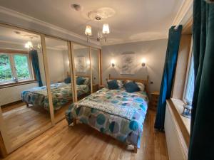 Gallery image of Captivating Cottage with Hot Tub included Sleeps 6 in Moniaive