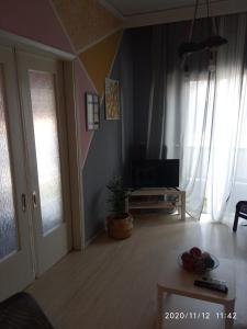 A television and/or entertainment centre at Karditsa Home Sweet Home 68 τ.μ