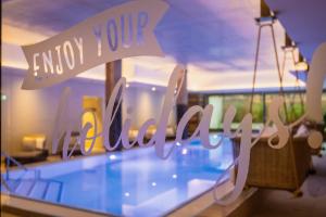 Bazén v ubytování PAPA RHEIN - Hotel & Spa nebo v jeho okolí