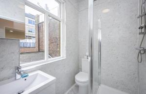 Koupelna v ubytování Park Lane apartments Jermyn street