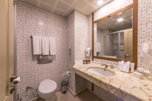 Ванна кімната в Grand Yazıcı Club Marmaris Palace
