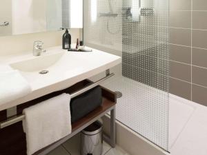 Aparthotel Adagio Toulouse Centre Ramblas的一间浴室