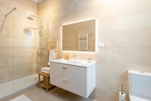 Łazienka w obiekcie Canela Homes BARCELONA MARINA