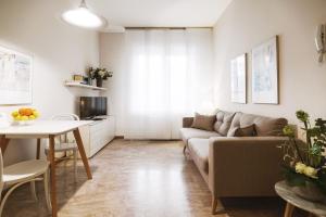 Posedenie v ubytovaní Contempora Apartments - Elvezia 8 - E24