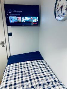 Postel nebo postele na pokoji v ubytování Thruster - Rooms, Kitchen, Chill-Out Zone-Netflix, Lobby-Netflix