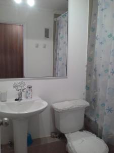 Un baño de Departamento acogedor en sector residencial de La Serena - Mínimo 3 noches